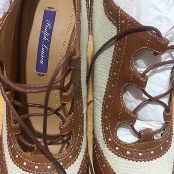 Ralph Lauren 2020 Pre-Fall Collection Scarlette Calfskin Spectator in Gold/Ecru - Picture 7 of 16